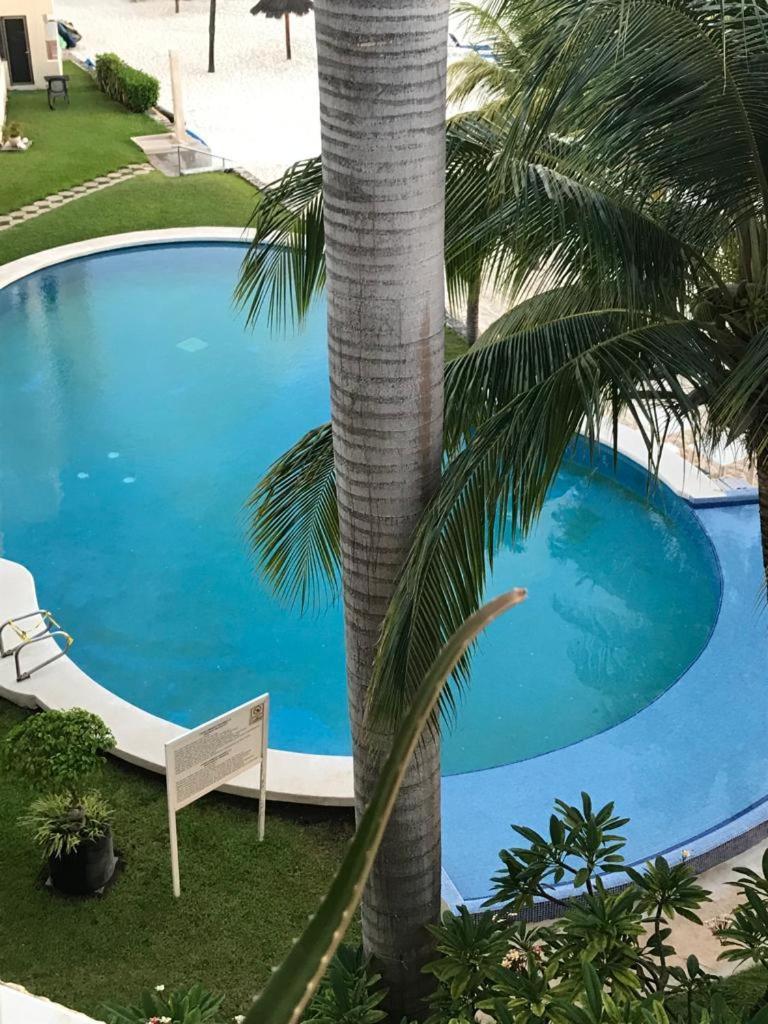 Front Beach Private Room With Shared Bathroom Cancun Luaran gambar