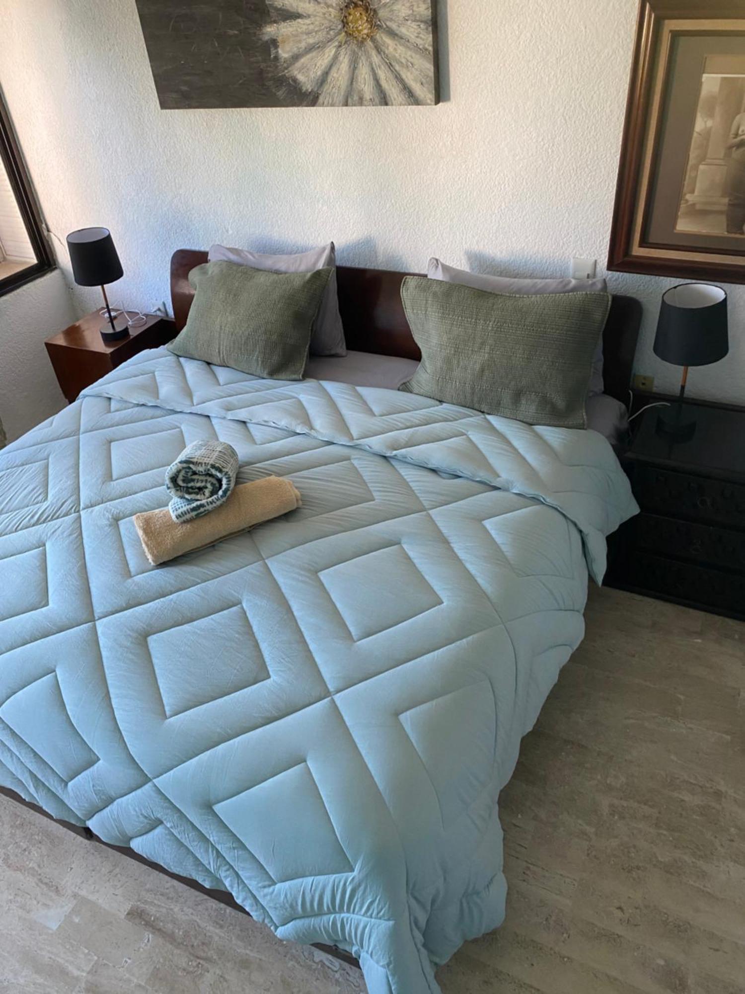 Front Beach Private Room With Shared Bathroom Cancun Luaran gambar