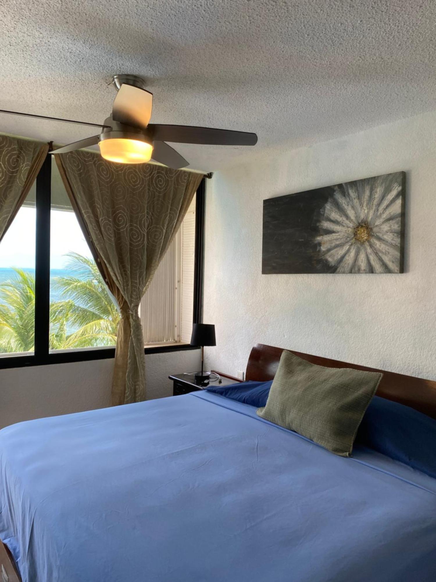 Front Beach Private Room With Shared Bathroom Cancun Luaran gambar