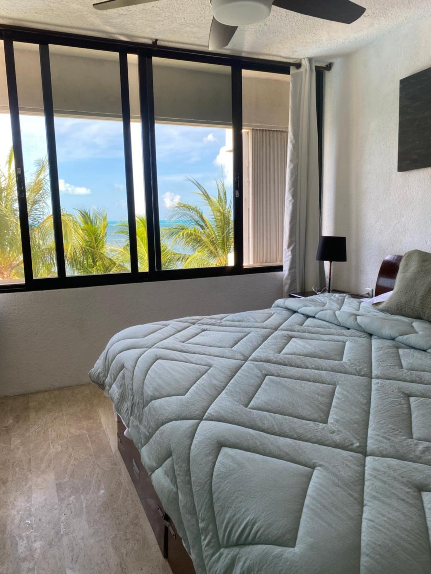 Front Beach Private Room With Shared Bathroom Cancun Luaran gambar