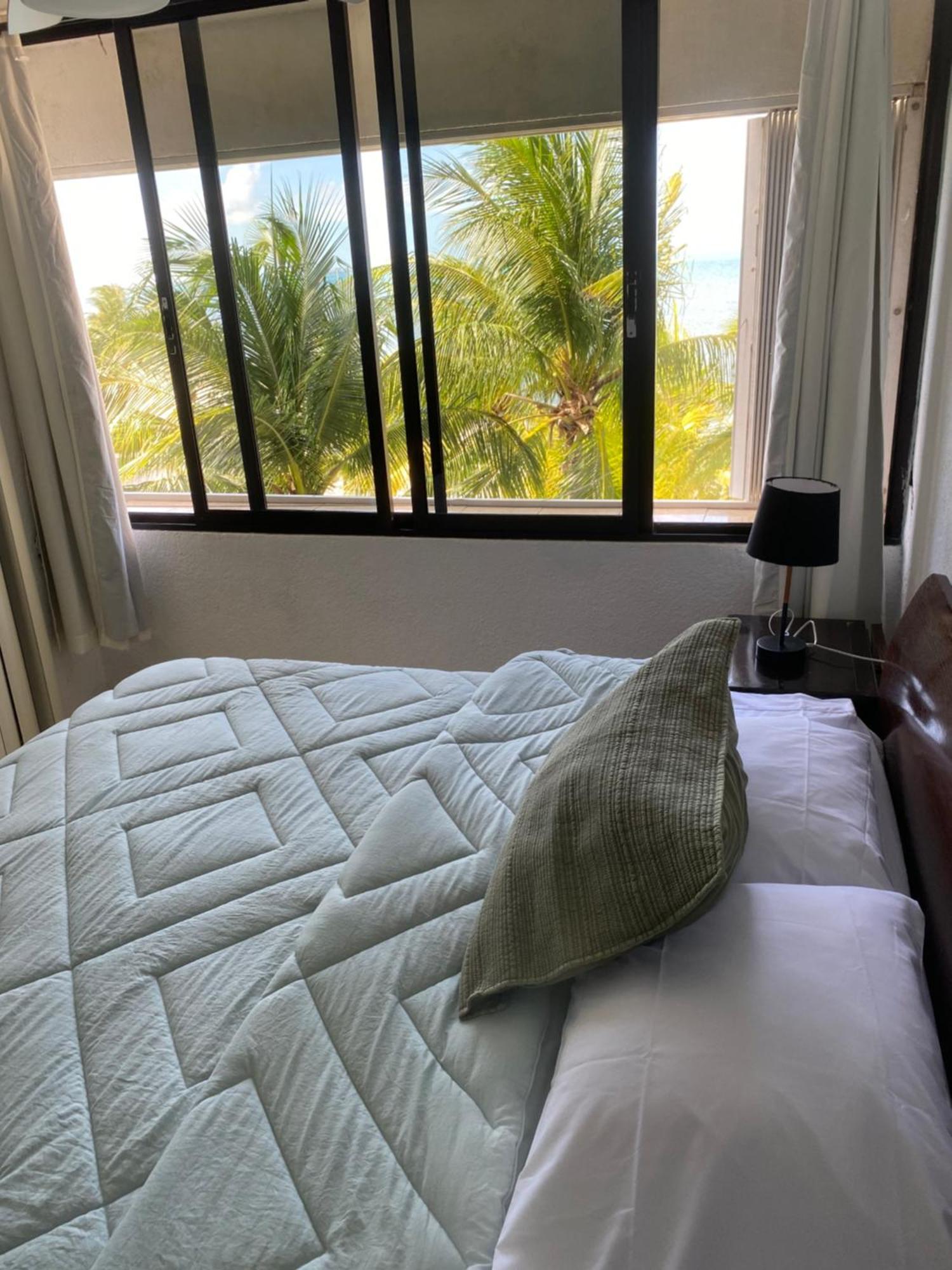 Front Beach Private Room With Shared Bathroom Cancun Luaran gambar